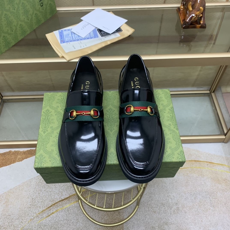 G*u*i leather shoes